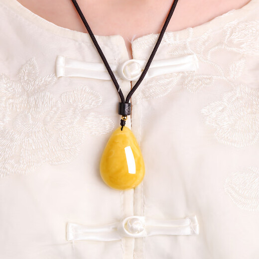 Shi Yue jewelry collection grade natural ore Russian beeswax pendant pendant for men and women chicken oil yellow and white flower beeswax 4-6 grams