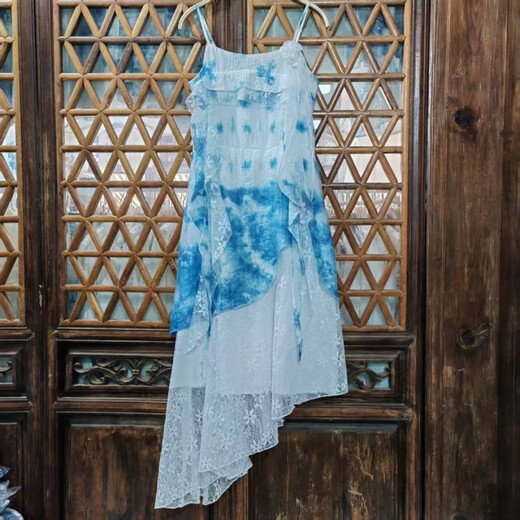 Aoschengko Tie-Dye-Hosentender-Kleid Yunnan immaterielles kulturelles Erbe blau handgefertigtes literarisches und künstlerisches Reisefotografie-Outfit von Frauen