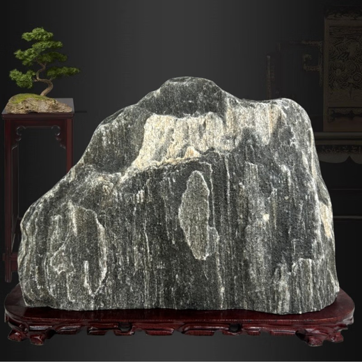 Lob die Fantasie Taishan Stones auf die Originalsteine, um die Ecken zu bilden und die Bergsteine zu stützen.