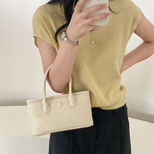 Calculat / Keen Korean Niche Mini Red Red haut-de-four sac à main 2025 Fashion Handbag Retro Retro Polyday Crossbody Sac Femmes Noir
