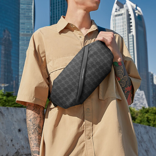 
Mark Huafei high-end men's crossbody bag shoulder bag chest bag men's functional wind large capacity casual commuting small shoulder bag