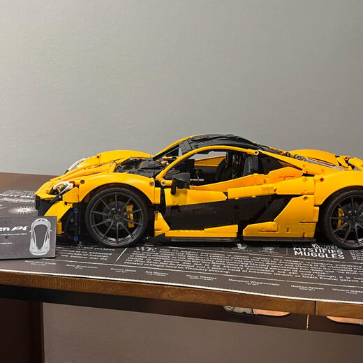 Version phare du groupe de machines à blocs de construction chinois McLaren P1 Sports Car 42172 Cadeaux de jouets à haute qualité de diffulté