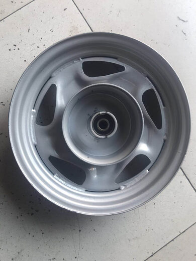 Tres con el borde de motocicleta de vehículo eléctrico de tres ruedas 375-12350-12300-10 Rueda de la rueda espesada Rueda trasera Rueda trasera 3.75-12 Cordería de acero de cuatro hoyos engrosado 7.0