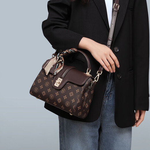CALVIAKRIM2025新款潮流百搭斜挎包大容量bags包礼物通勤女包手提包包女式 咖色