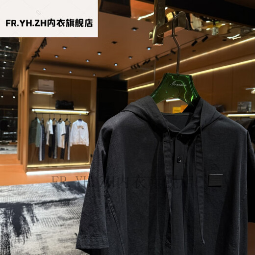 FR.YH.ZH瑷莎「F6636」简风连帽短袖 夏季透气宽松男款小众设计百搭T恤 黑色 M 【90-110斤】