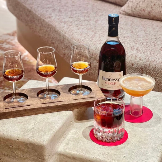 轩尼诗(Hennessy) VSOP 干邑白兰地 法国进口洋酒 礼盒装 送礼 轩尼诗vsop 700mL 1瓶