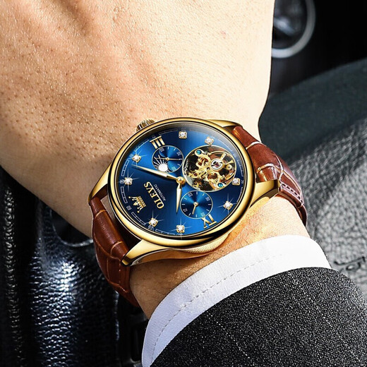 Pareja certificada Swiss Olevs observa un par de relojes mecánicos muy automáticos de relojes mojados huelgas.