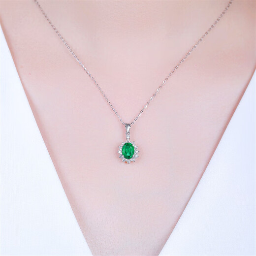 HEEKAIYI Emerald Necklace for Women 18k Gold Diamond Pendant Chinese Valentine's Day Birthday Gift for Wife and Girlfriend Selected 1.05 carat/Zambia/Certificate