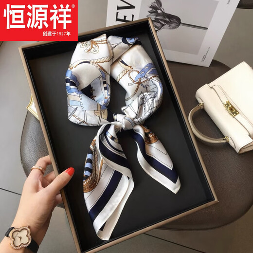
Hengyuanxiang new Korean version of silk scarf small square scarf women's decoration versatile retro Japanese and Korean version of literary scarf retro temperament Oil painting girl - light gray light luxury products popular this year