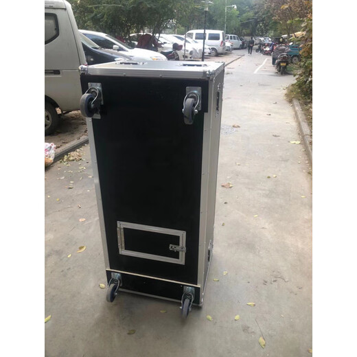 Customized stage double 15 single 15-inch audio cabinet aviation chassis performance equipment protection box set of 1 double 15 (take out)