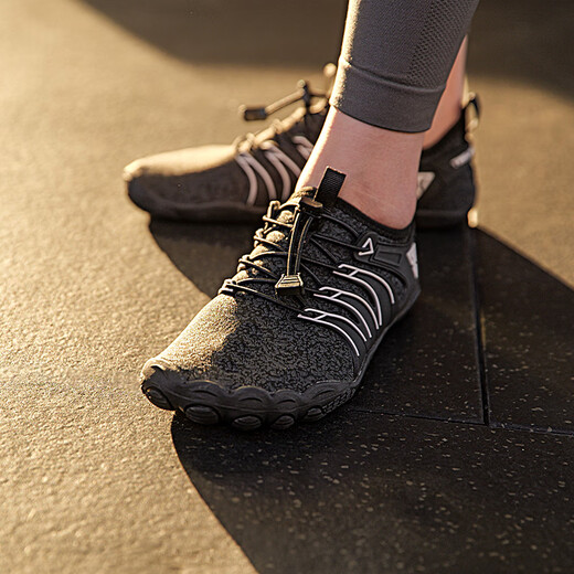 TWELVE POWER twelve-strength indoor fitness shoes comprehensive training deadlift five-finger yoga sports skipping exercise non-slip barefoot soft sole women's black 37 instep high take one size larger