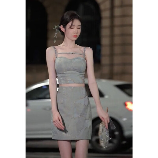 
9923# Early autumn fashion chic high-end socialite American sweet and spicy small fragrance dress suspender dress suit gray picture color suspender top + skirt S