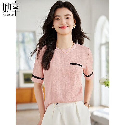 She enjoys a short-sleeved T-shirt for women's round neck and small fragrance style top fashionable simple short-sleeved base shirt T143T1428