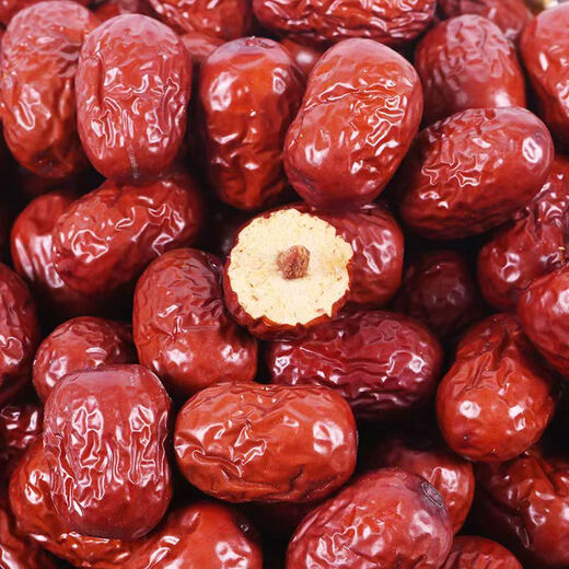 Xinjiang high-quality Ruoqiang gray dates and red dates, boiled in porridge and made into tea, eaten raw, small gray dates with thin skin, thick flesh, sweet and delicious 50g