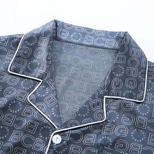 
Aifei Jieli ice silk pajamas men's summer thin short-sleeved three-piece set home clothes imitation silk loose large size 2025 summer men's k-B681# short-sleeved three-piece set L size (recommended 100-120Jin [Jin equals 0.5 kg])