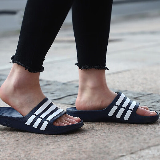 Adidas Pantoffeln Herrenschuhe Frauenschuhe Sommer Sports Strand Sandalen atmungsaktive Sandalen One-Shot Pantoffeln GZ3774 empfohlen, eine große Größe G15892 tiefes Dunkelblau 36.5 zu nehmen