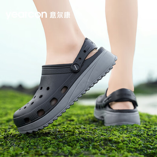 Zapatos de yierkang agujeros zapatillas de gran tamaño para hombres no salpican al aire libre zapatos de playa de la playa de la playa de la cabeza transpirable sandalias casuales negros 44