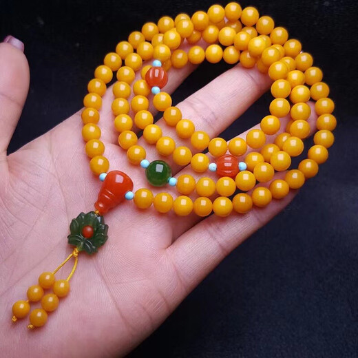 Muhuanchun old beeswax bracelet 108 Buddha beads multi-circle bracelet bracelet necklace lanyard chicken oil yellow sweater chain Russian amber diameter about 6 mm 20 grams
