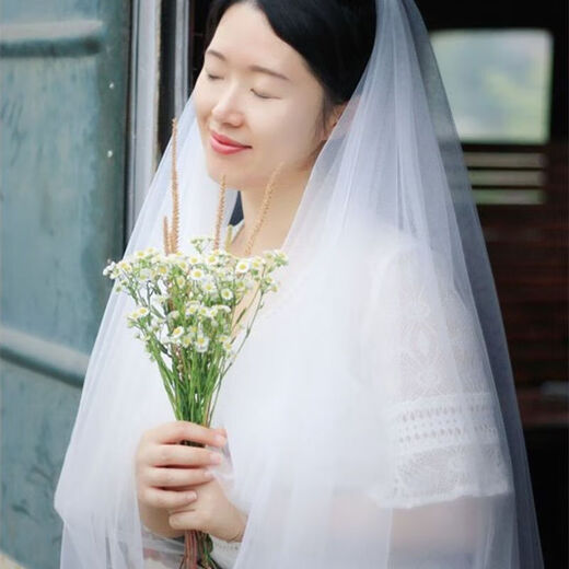 Veil light champagne color super fairy short main wedding dress simple versatile headdress marriage proposal registration small veil milky white 1 package