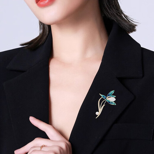 Kamalun (KAMALUN) Magnolia Pearl Brooch Women's Luxury High-end Brand Fashion Suit Sweater Pin Accessory Valentine's Day Gift Magnolia Brooch Three-piece Set
