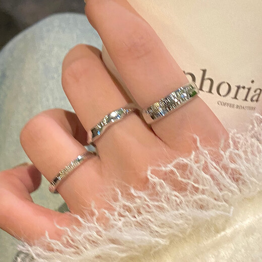 Hua Youxin Persimmon Silver Möbius Ring Ring for Women Niche Design Letter Ring Ring for Women Light Luxury High-end Tail Ring Ring Möbius Letter Ring