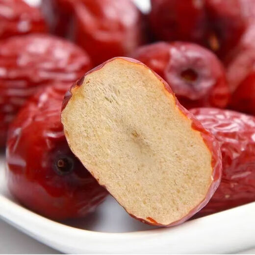 Xinjiang high-quality Ruoqiang gray dates and red dates, boiled in porridge and made into tea, eaten raw, small gray dates with thin skin, thick flesh, sweet and delicious 50g