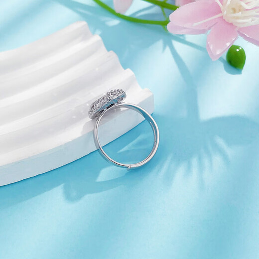 Laofu Gold Platinum Hollow Live Wire Wound Fish Scale Dove Egg Ring for Girlfriend as a Birthday Gift, About 6.43g