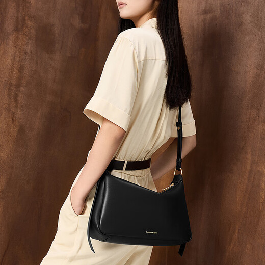 
CHARLES/KEITH25 autumn new product retro soft simple hand-heeled shoulder armpit bag Chinese Valentine's Day gift CK2-20671783 Black M