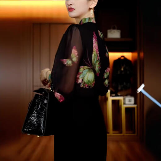 NJSKAKW春夏季新款洋气印花立领长袖上衣女H气质妈妈装休闲减龄显瘦小衫 693淡黄色(美丽来) S(建议80-105斤) 均码