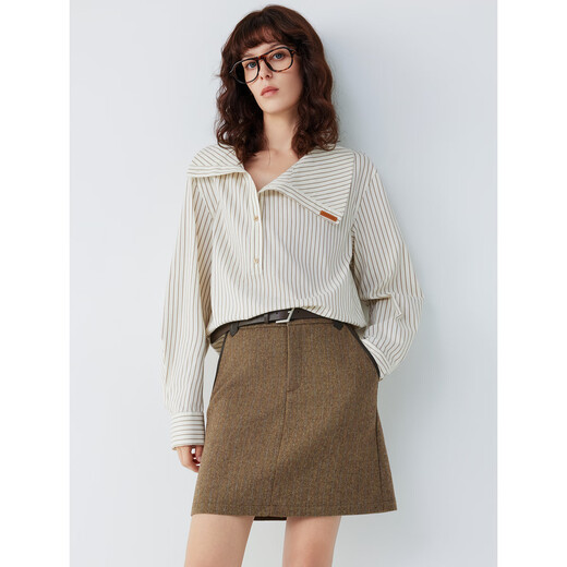 ELLE BRORN TEXTRE SHRIPT TEXTRE CHIRT DE LA REMANDE IRRÉGULAIRE POUR FEMMES 2025 AUTOMNE NOUVEAU CONCEPTION DE NEWRIGE SHIGT STROMING S