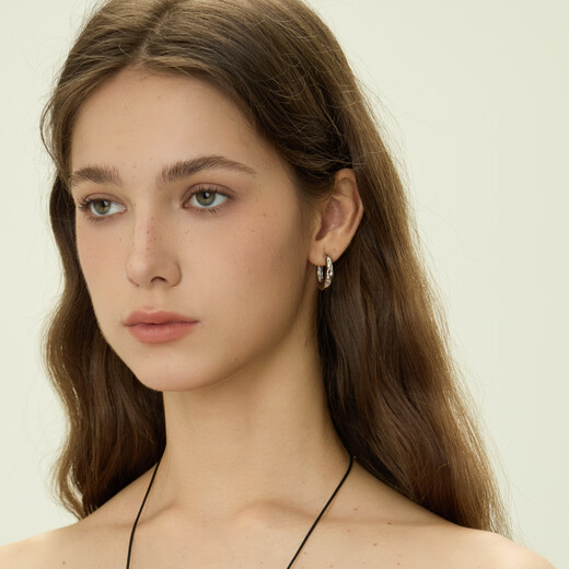 Arsis Xu Yan's same style, free to match the flowing earrings, original earrings for women, versatile gift for girlfriend, silver small size