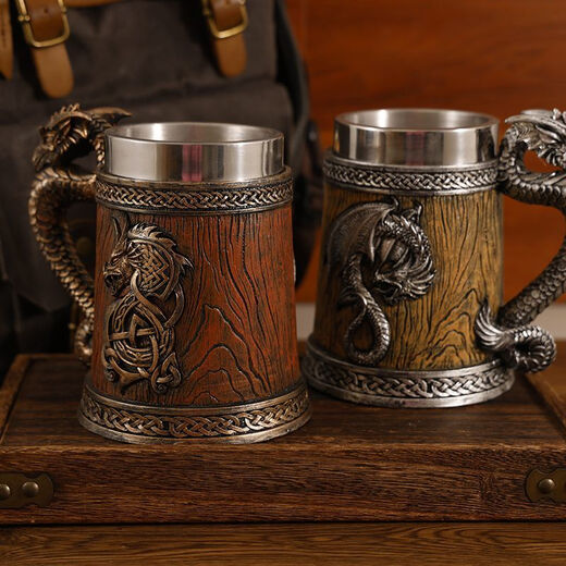 Sailoto Medieval Retro Western Dragon Totem Wooden Barrel Beer Cup Western Pterodactyl Mark Coffee Cup 600ml Faucet Wooden Barrel Beer Cup Silver 201 Steel Free