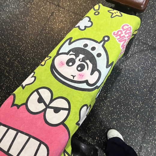 Fitness towel pad to isolate dirt, Crayon Shin-chan sports sweat room equipment, iron cloth, Pilates absorbent, water-absorbent and sweat-absorbing main image, Crayon Shin-chan 140x70 1 item