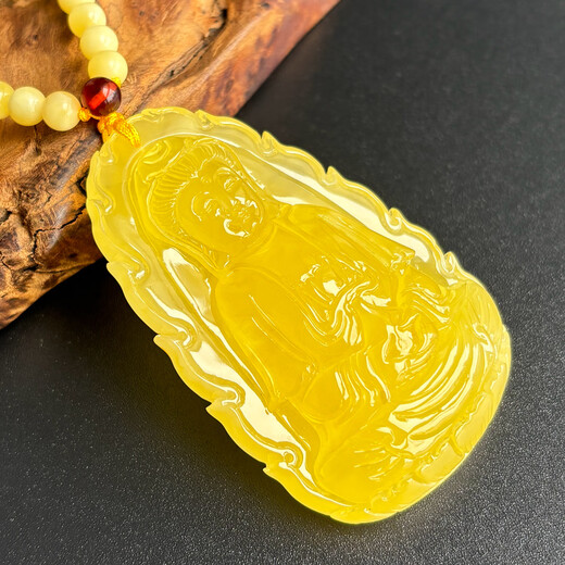 Jade 1 item 1 certificate 1 shot natural raw mineral non-optimized beeswax Guanyin pendant Guanyin Bodhisattva rare collection Guanyin Bodhisattva 20.14 grams