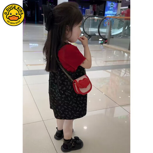 G.DUCK女童背带裤夏季套装2025新款洋气中小童夏天短袖儿童背带裤两件套 黑色碎花背带裤+红色T 110