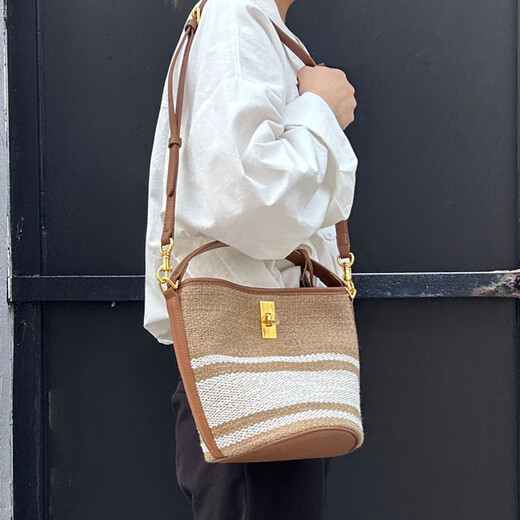 Montana West Luxury High-End Brand 2025 New Lazy Pastoral Concepción artística Crossbody Single Handel Handld Cuero Boleto de cuero Boleto Caki pequeño Longitud superior 25 Longitud de fondo 16 Ancho 17 COCM