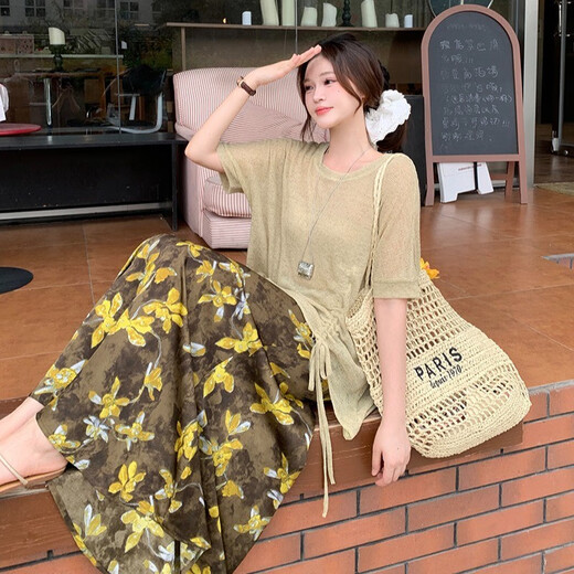 Single-built fat mm large size women's ice silk knitted top printed skirt suit A1477 top + 21846 skirt A1477 black top ((without suspenders) L[100-120] single size