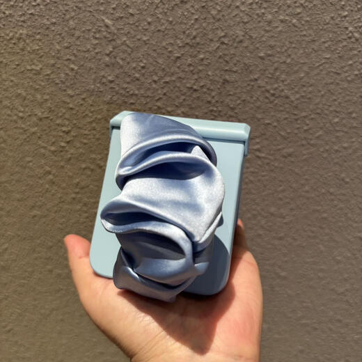 NLW is suitable for Samsung zflip7 Honor vflip5 mobile phone case novaflip6 Huawei purax/pocket2 blue wristband oppofindn3flip motorcycle 50/60ult light blue silk wristband light color not resistant to dirt Huawei Pocket2