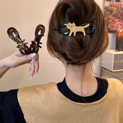 Cute cat retro hairstyle one-word grabber female 2025 new style hairpin on the back of the head temperament twisting clip headwear black dotted kitten twisting clip