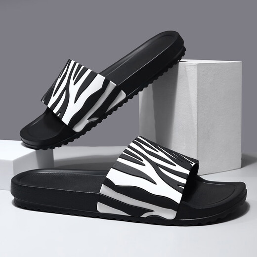 Slipper Herren Sommer 2025 Neues Innenhaus Freizeitpersonalisierter Reisestrand Anti-Rutsch-Anti-Odor-Ein-Schlupf-Flops für Männer schwarz 42-43