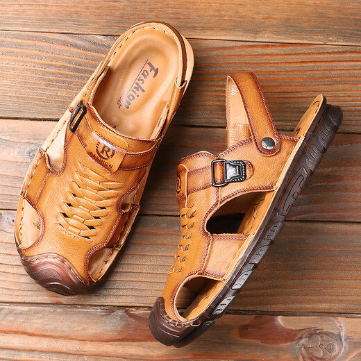 Dragonfly Brand Top-Layer-Kuhlederbeutel Sandalen neue Leder-Sommer-Strandschuhe weicher Rindfleisch Sehnenboden Dad Sandalen zwei tragen 9902 Gelbbraun 42