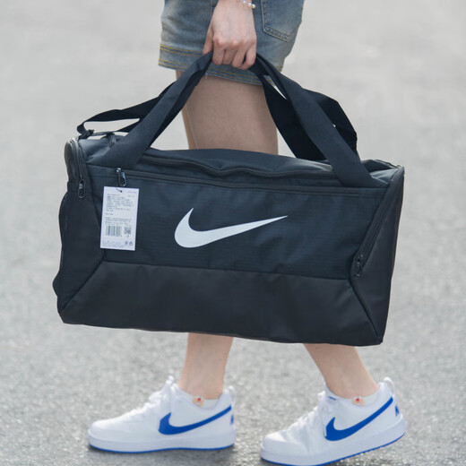 Nike (nike) большие сумки для фитнеса для приоритетной сумки. Сумка сухой мокрое отделение плавание с одним плечами.