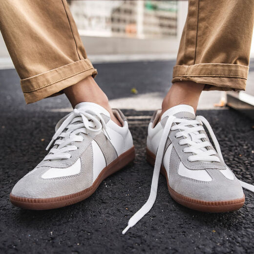 Chaussures pour hommes de taille extra-large hiver 45 Nouvelles chaussures d'entraînement allemandes 46 Chaussures blanches décontractées en cuir authentique 47 Chaussures de skateboard de niche japonaise 48 9715 Gris blanc 38