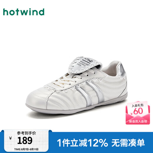 Air chaud [même style dans le centre commercial] Chaussures de chaussures pour femmes Chaussures de formation de ballerine 25 ans Nouvelles chaussures de planche décontractées
