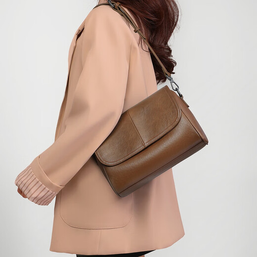 
Love cow leather bag women's bag crossbody one shoulder armpit bag light luxury birthday gift high-end feeling for girlfriend wife