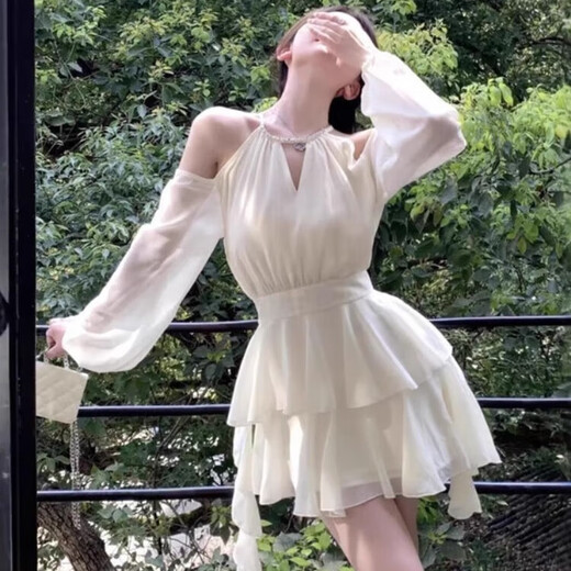 茯见白色连衣裙女法式挂脖露肩纯欲连衣裙仙女裙度假沙滩裙荷叶边短裙 杏色M码【建议90-110斤】
