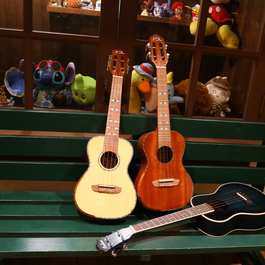 Ibanezadl Veneer Ukulele Femme Débutors Instruments de musique Small Guitar étudiants Gift's Gift [Vector Board] Shenmu légende + accessoires complets + sac en coton 26 pouces