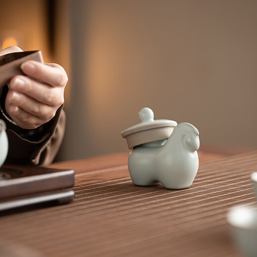 SUSHI CERAMICS Ru kiln tea pet ornaments can be raised immediately and make money immediately, creative tea table ornaments, gifts, affordable prices for group purchases