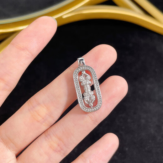 Chinese gold platinum pendant vajra solid platinum auspicious and wishful birthday gift for wife about 9.47g