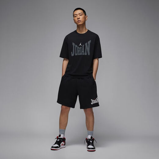 Nike (Nike) [Jinlang Sports] Camiseta de senderismo a través de los hombres sueltos para hombres Camiseta de manga corta HV3895-010 Color M